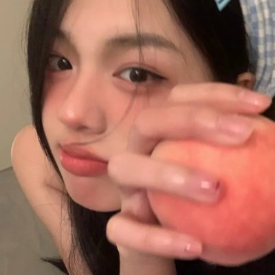 绯红色的窗帘